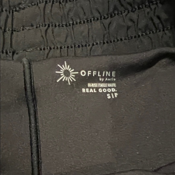 Aerie Women's Black Shorts - Picture 2 of 5